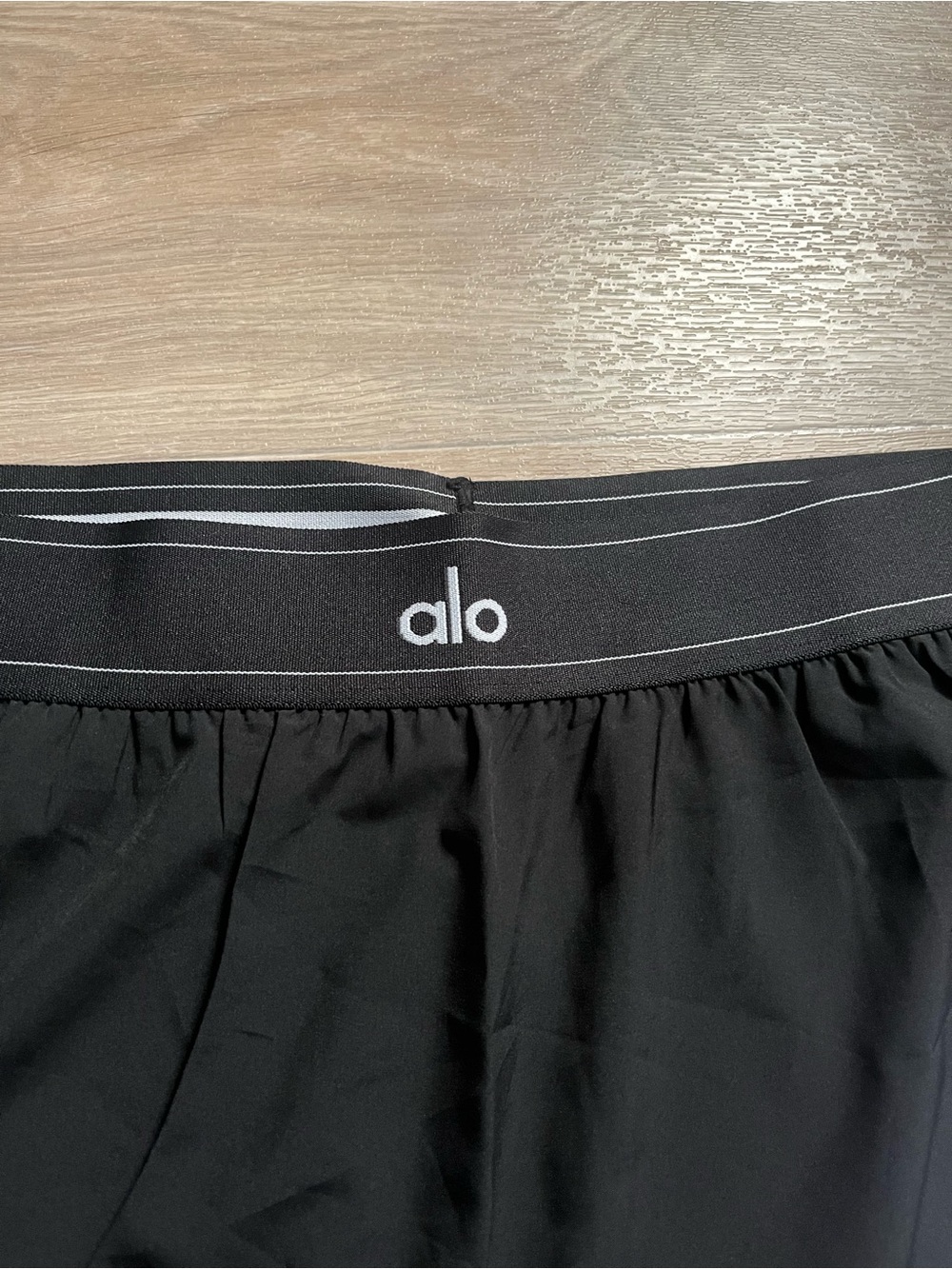 Alo Yoga Women’s Athletic Black Skirt/Skort - Size M - NEW - Picture 3 of 4